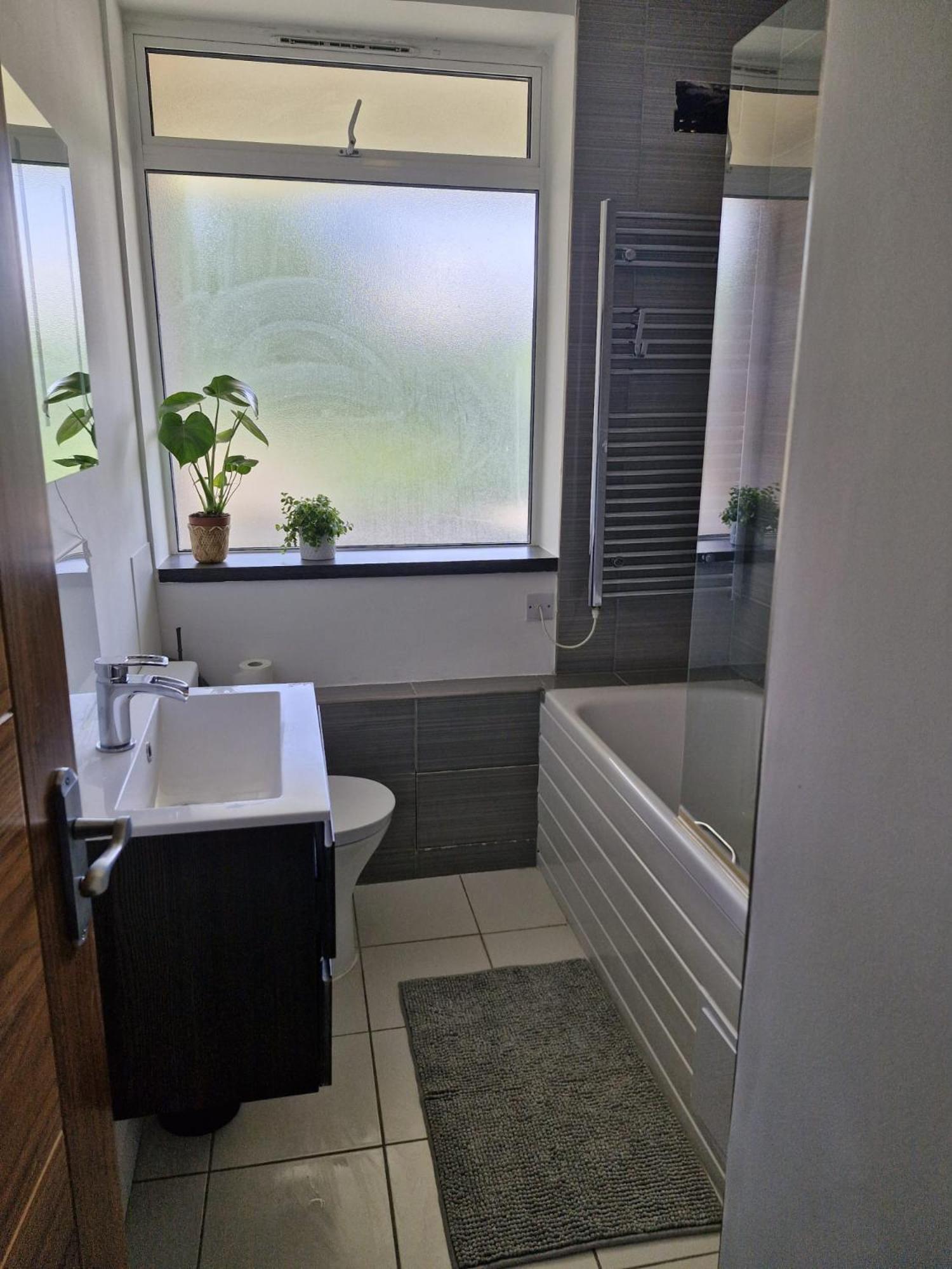 Bright Spacious Airy 2 Bed Flat Ealing Exterior photo